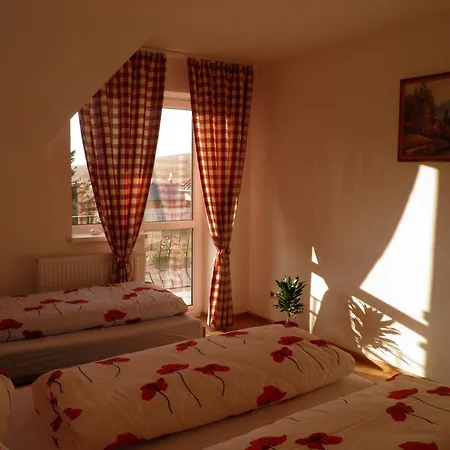 Privat Slavkov Gæstehus 3*